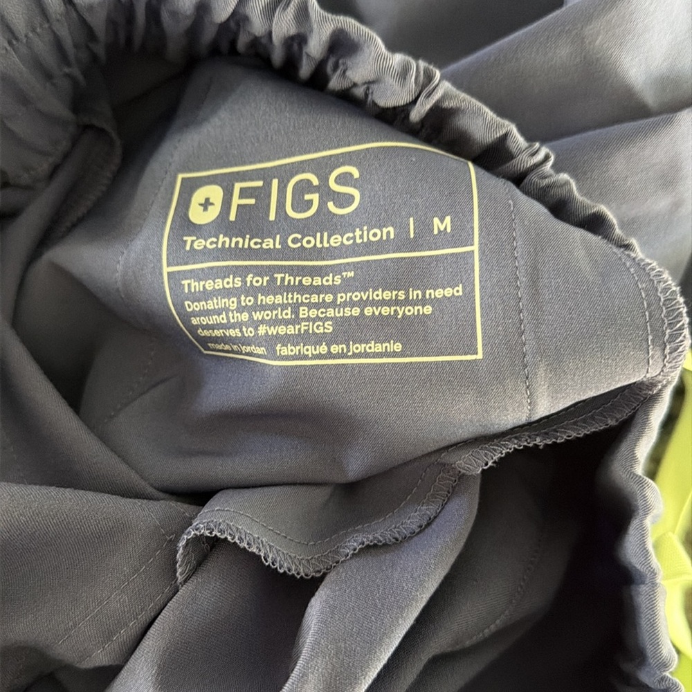 Figs Scrubs - Picture 2 of 3
